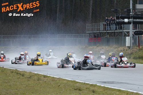 Start MiniMax met Max Verstappen aan kop